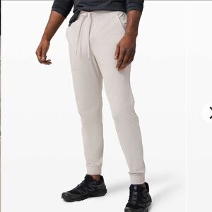 Lululemon ABC Jogger 30" *Warpstreme
Silverstone